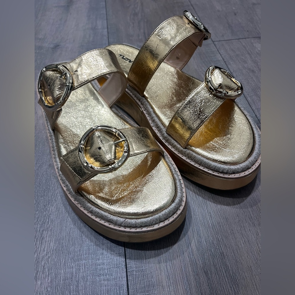New Tlovus Gold Platform Sandals Brazil Size 39/ US Women’s Size 10